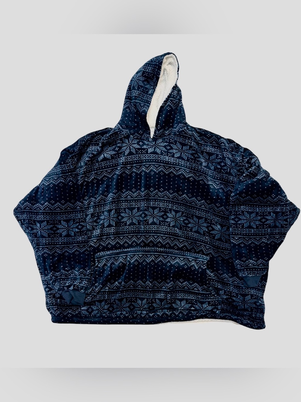 Huggle Hoodie Oversized Sherpa Wearable Blanket Navy Fair Isle Snowflake NWOT